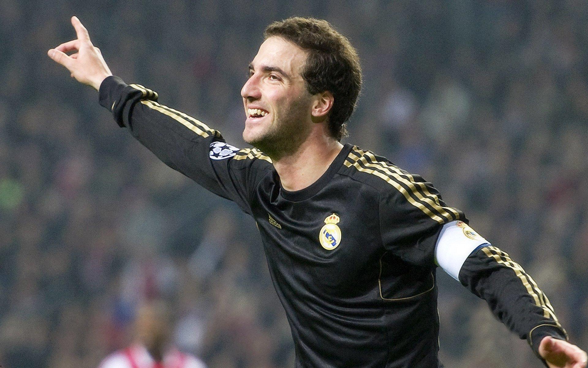 第四届青雅杯足球邀请赛圆满落幕 青春风暴席卷绿茵，新兴力量闪耀决赛之夜